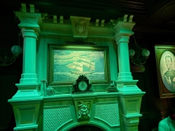 Disney Treasure Haunted Mansion Bar & Lounge picture