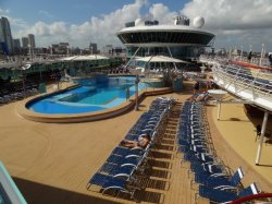 Vision of the Seas Main Pool picture