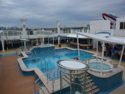 Norwegian Breakaway Main Pool picture