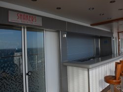 Norwegian Breakaway Shakers Cocktail Bar picture