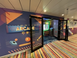 Freedom of the Seas Video Arcade picture