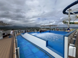 Freedom of the Seas FlowRider picture