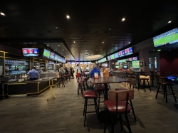 Freedom of the Seas Playmakers Bar picture