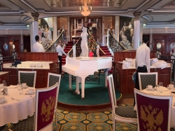 Norwegian Pearl Summer Palace Main Dining Room picture