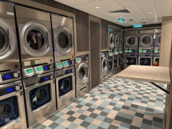 Disney Treasure Fairytale Fresh Laundry picture