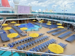 Carnival Dream Waves Pool picture