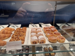 Disney Wish Concierge Lounge picture