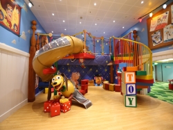 Disney Magic Oceaneer Club picture