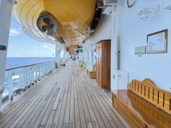 Disney Magic Outer Promenade picture