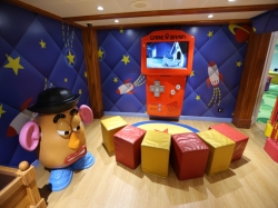 Disney Magic Oceaneer Club picture