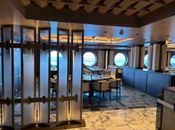 Norwegian Aqua Commodore Room picture