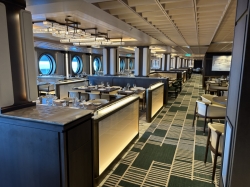 Commodore Room picture