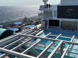 Norwegian Aqua Main Pool picture