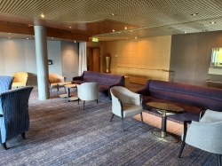 Explorers Lounge picture