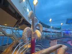 Harmony of the Seas Sports Pool picture