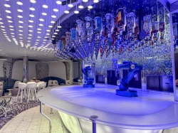 Harmony of the Seas Bionic Bar picture