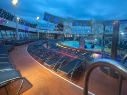 Harmony of the Seas Sports Pool picture