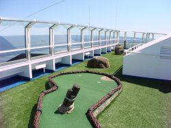 Carnival Splendor Mini Golf picture