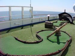 Carnival Splendor Mini Golf picture