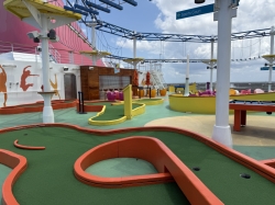 Carnival Breeze Sports Square picture Uploaded in 2025 Photo courtesy of Scott Weinfeld. Carnival Breeze Sports Square picture