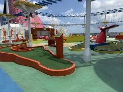 Carnival Breeze Sports Square picture Uploaded in 2025 Photo courtesy of Scott Weinfeld. Carnival Breeze Sports Square picture