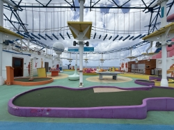 Carnival Breeze Sports Square picture Uploaded in 2025 Photo courtesy of Scott Weinfeld. Carnival Breeze Sports Square picture