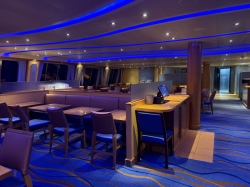 Carnival Breeze Sapphire Dining Room picture