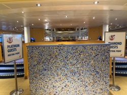 Carnival Breeze Sapphire Dining Room picture