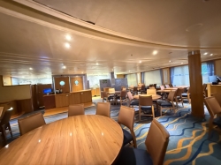 Carnival Breeze Sapphire Dining Room picture