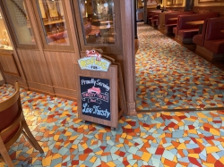 Carnival Breeze RedFrog Pub picture