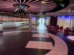 Carnival Breeze Liquid Nightclub picture Uploaded in 2025 Photo courtesy of Scott Weinfeld. Carnival Breeze Liquid Nightclub picture