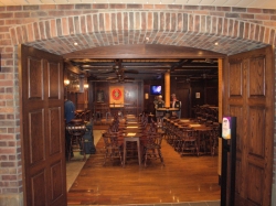 Radiance of the Seas English Pub picture