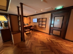 Serenade of the Seas Safari Club picture