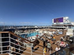 Regal Princess Fountain Pool picture