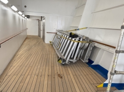 Island Princess Outside Promenade picture