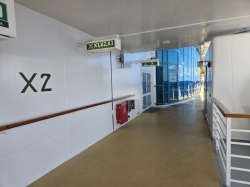 Jewel of the Seas Outside Promenade picture