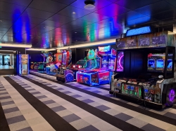 Virtual Games & Bowling picture