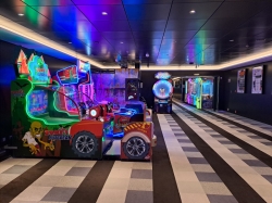 Virtual Games & Bowling picture