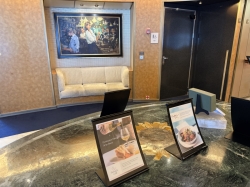 Volendam Rotterdam Dining Room picture