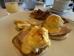 Volendam Rotterdam Dining Room picture