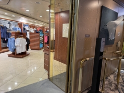 Volendam Shopping Arcade picture