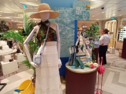 Avenue Shopping picture