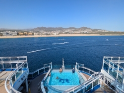 Discovery Princess Wake View Bar picture