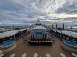 Norwegian Star Oasis Pool picture