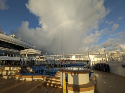 Norwegian Star Oasis Pool picture