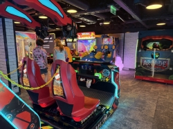 Carnival Vista Warehouse Video Arcade picture