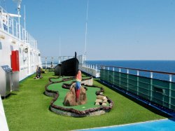 Carnival Splendor Mini Golf picture