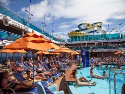 Carnival Dream Waves Pool picture