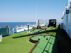 Carnival Splendor Mini Golf picture