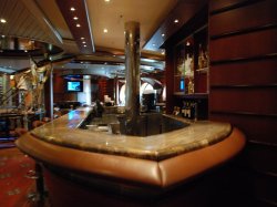 Explorer of the Seas Schooner Bar picture